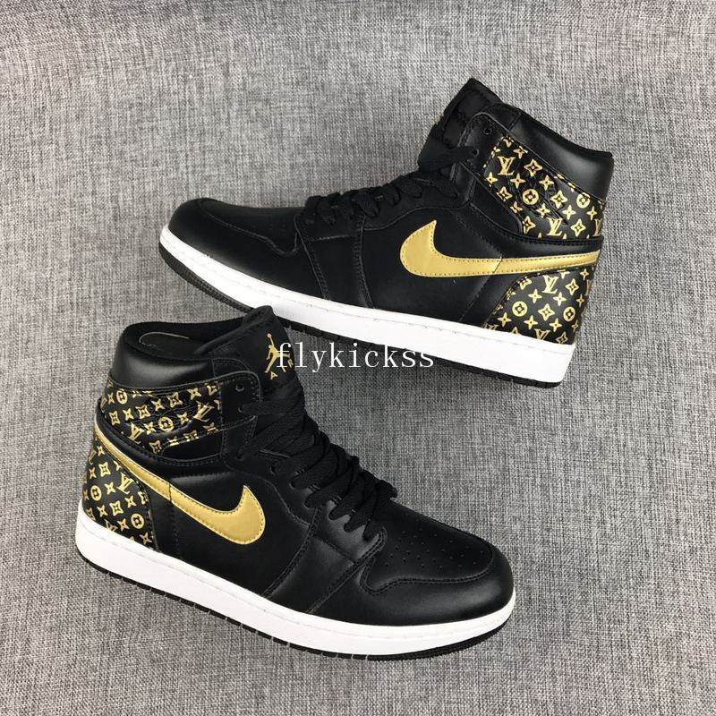 Air Jordan 1 Retro Black LVS